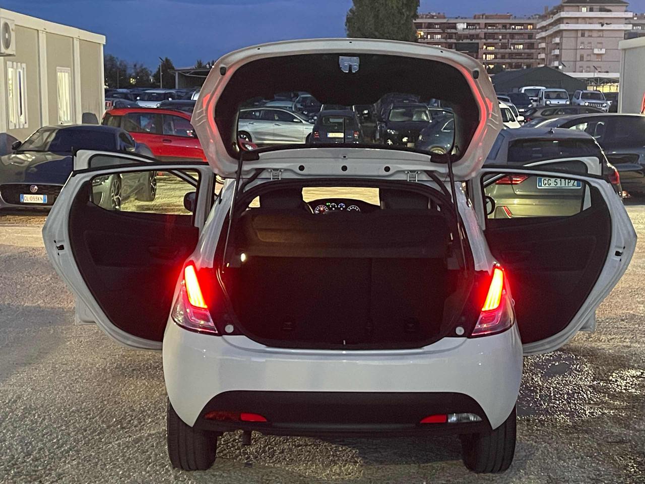 LANCIA Ypsilon 1.0 FireFly 5 porte S&S Hybrid Gold Plus - 25