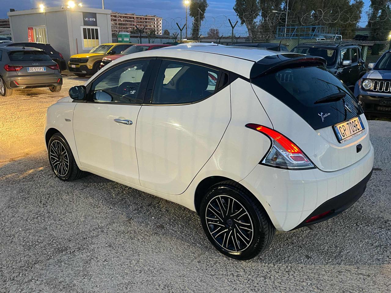 LANCIA Ypsilon 1.0 FireFly 5 porte S&S Hybrid Gold Plus - 9