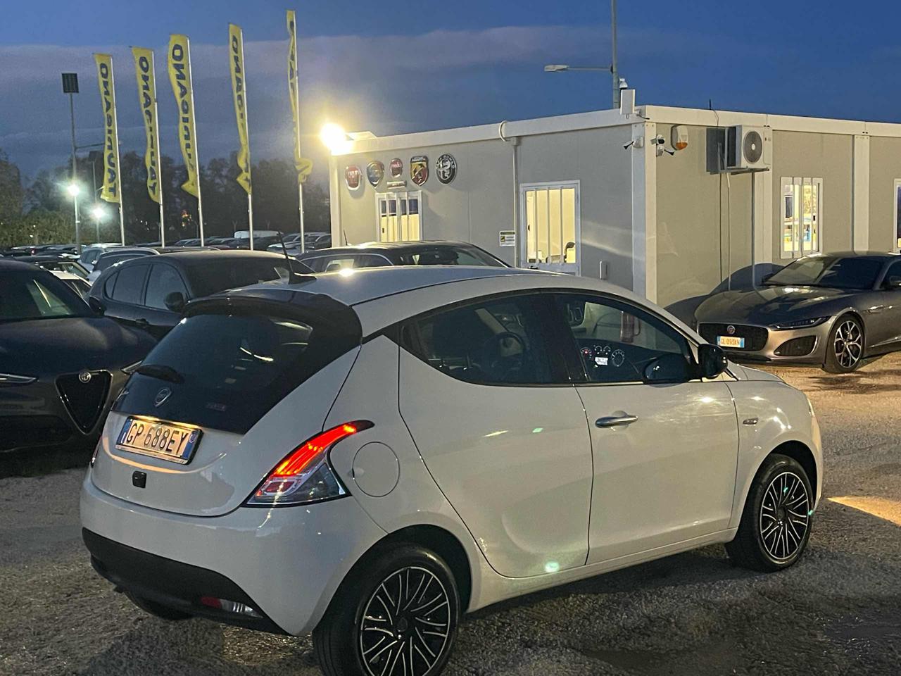 LANCIA Ypsilon 1.0 FireFly 5 porte S&S Hybrid Gold Plus - 18