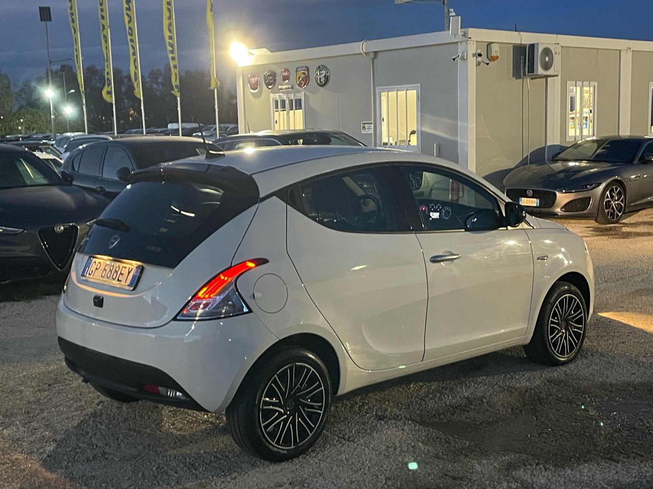 LANCIA Ypsilon 1.0 FireFly 5 porte S&S Hybrid Gold Plus - 19