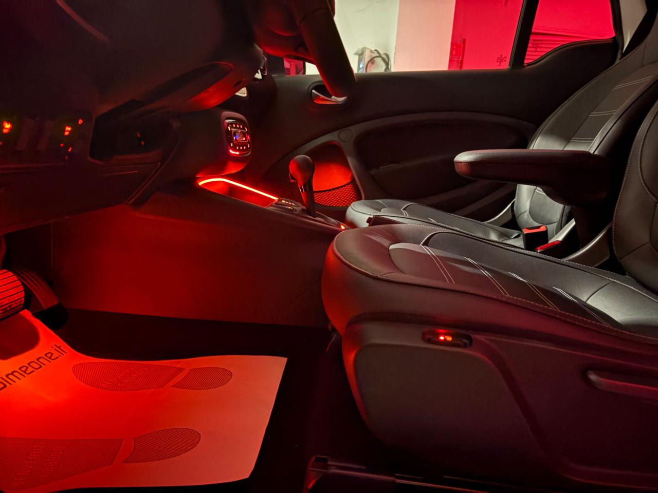 SMART ForTwo EQ Prime TETTO PAN-INTERNI IN PELLE-SEDILI RISCAL. - 19