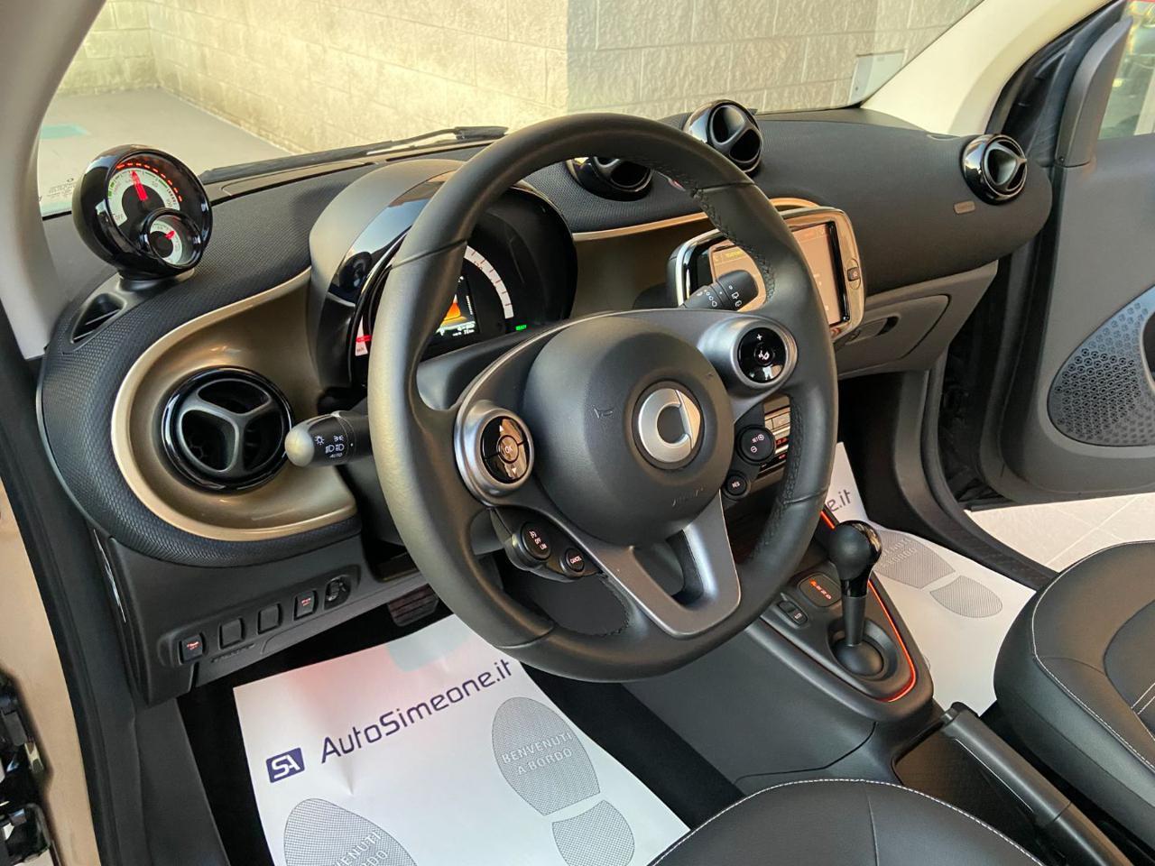 SMART ForTwo EQ Prime TETTO PAN-INTERNI IN PELLE-SEDILI RISCAL. - 11