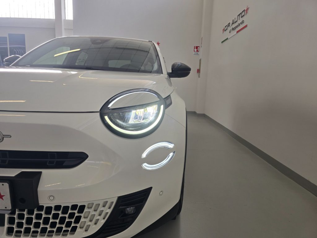 FIAT 600 Hybrid 100 CV DCT MHEV La Prima - 26