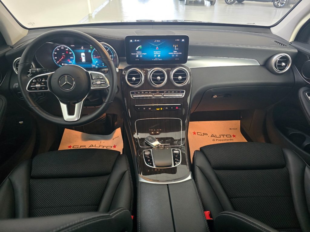 MERCEDES-BENZ GLC 220 d 4Matic Sport - 10