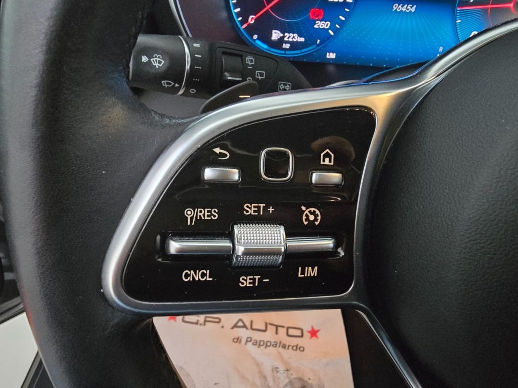 MERCEDES-BENZ GLC 220 d 4Matic Sport - 13