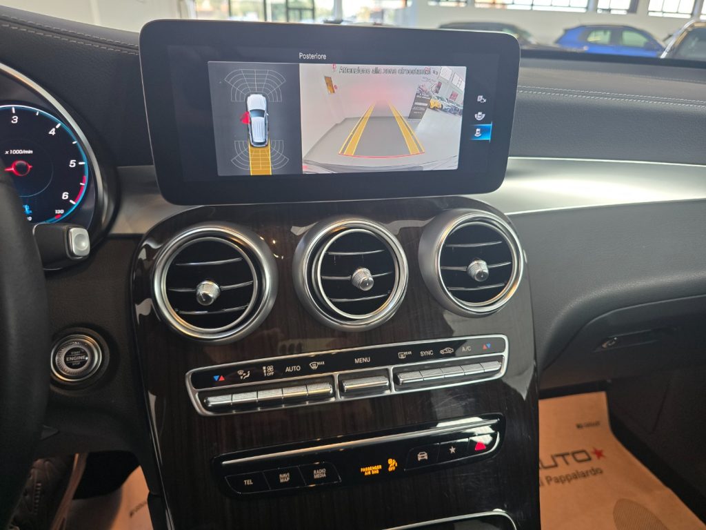 MERCEDES-BENZ GLC 220 d 4Matic Sport - 17