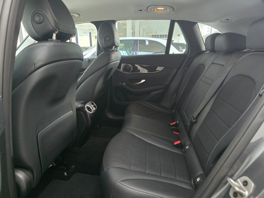 MERCEDES-BENZ GLC 220 d 4Matic Sport - 23