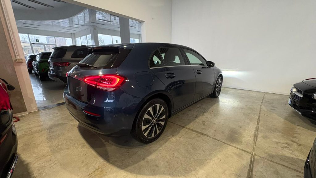 MERCEDES-BENZ A 250 e Automatic EQ-Power Business IVA ESPOSTA - 2