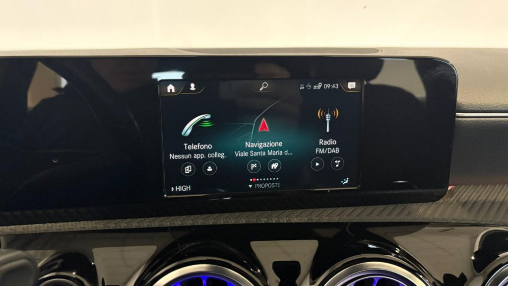 MERCEDES-BENZ A 250 e Automatic EQ-Power Business IVA ESPOSTA - 6