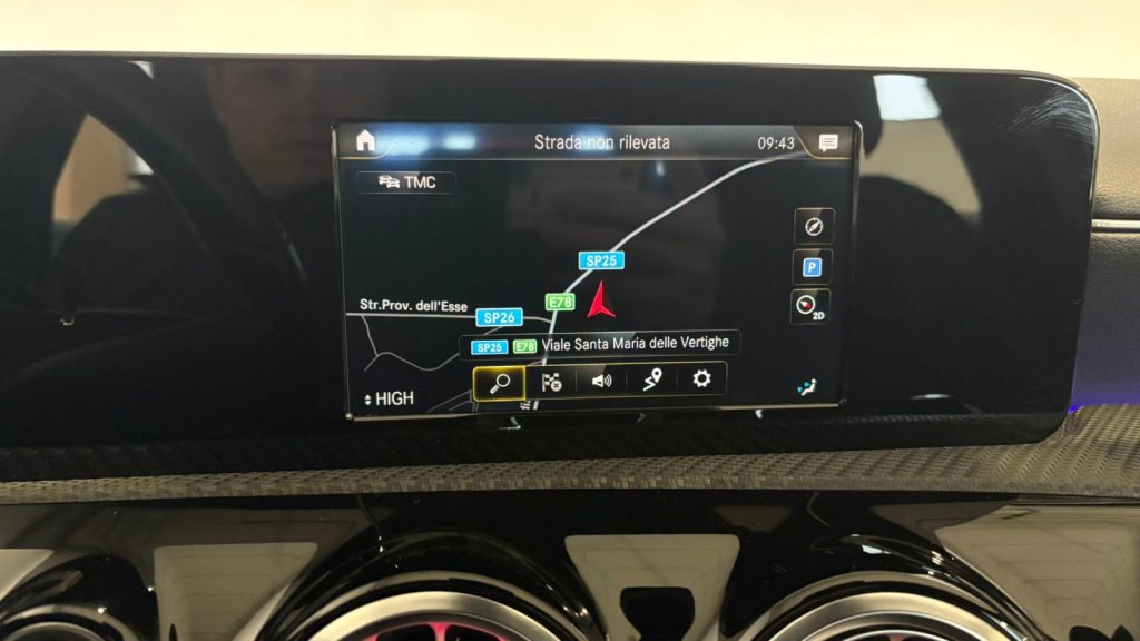 MERCEDES-BENZ A 250 e Automatic EQ-Power Business IVA ESPOSTA - 8