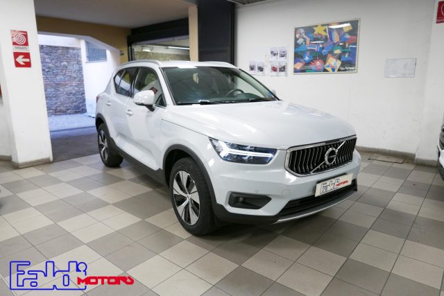 VOLVO XC40 Bianco pastello