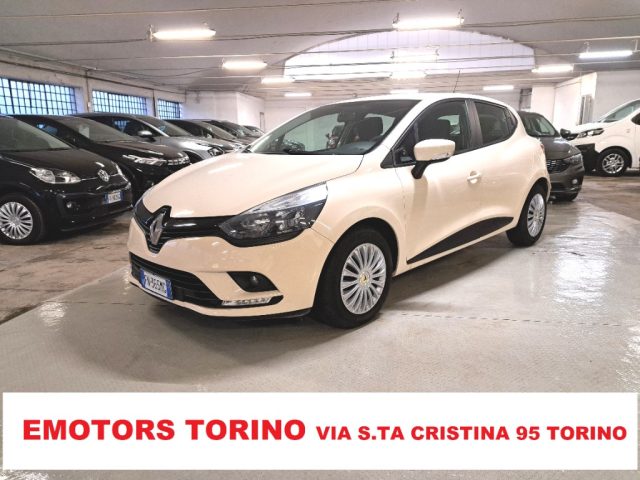 RENAULT Clio Bianco pastello