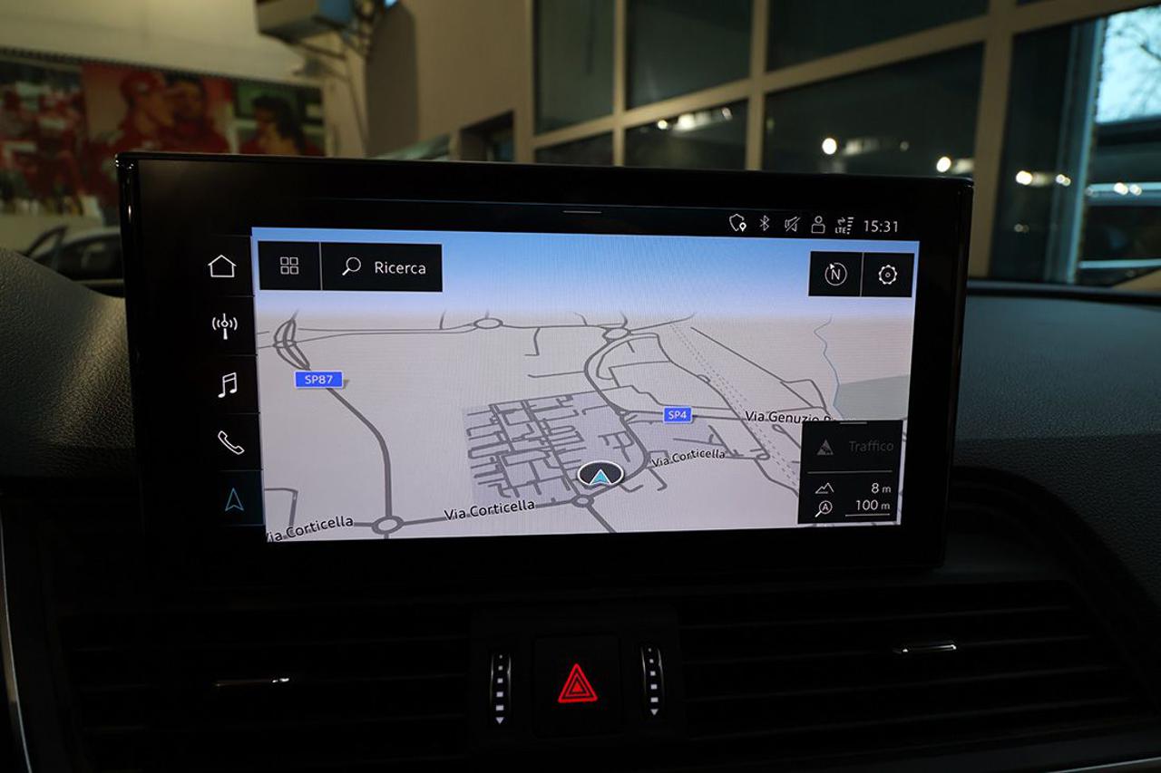 AUDI Q5 40 TDI Quattro S-Tronic Business - 24