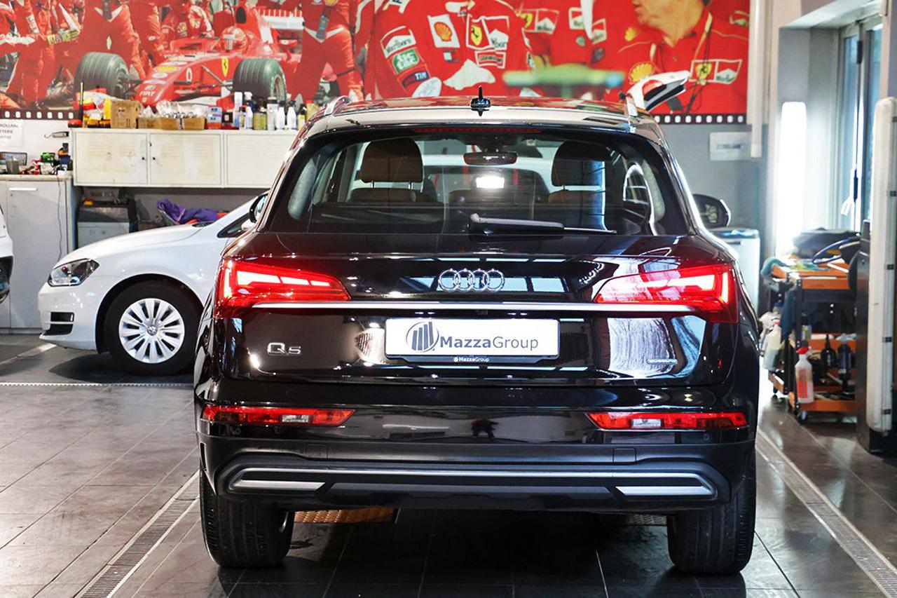 AUDI Q5 40 TDI Quattro S-Tronic Business - 4