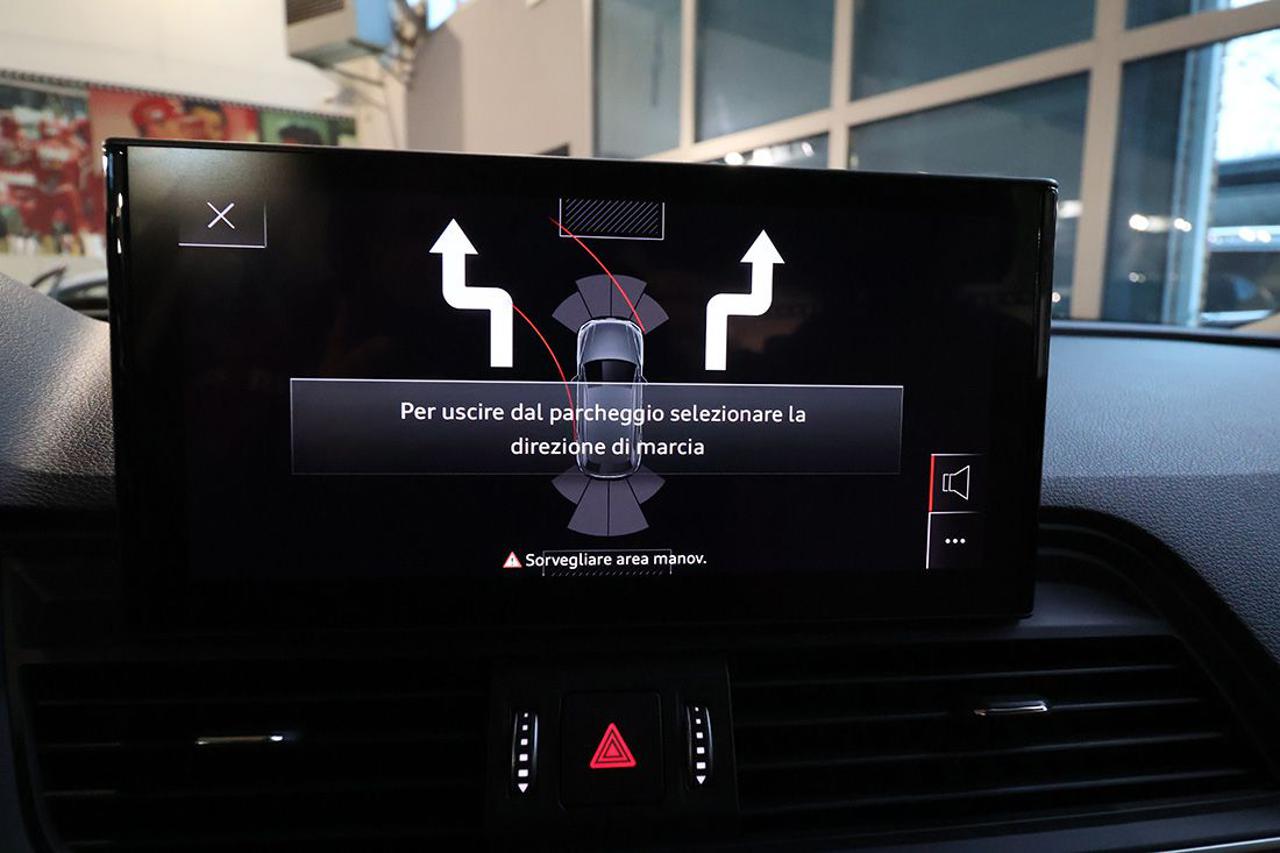 AUDI Q5 40 TDI Quattro S-Tronic Business - 30