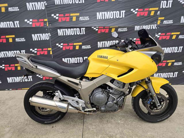 YAMAHA TDM 900 Giallo metallizzato