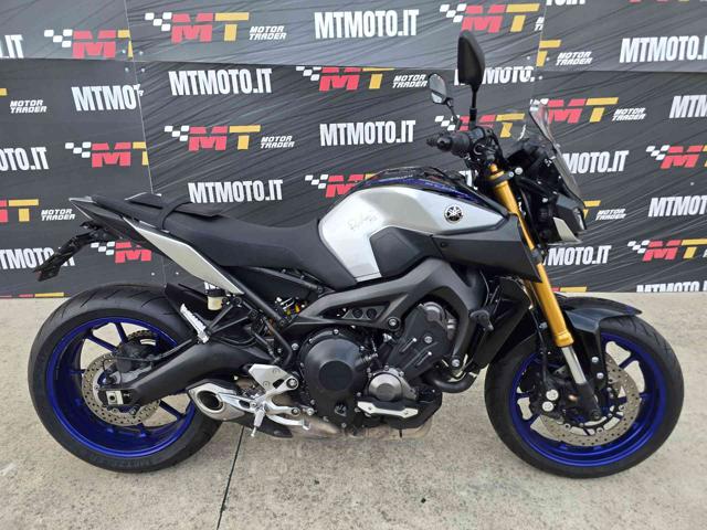 YAMAHA MT-09 Blu metallizzato