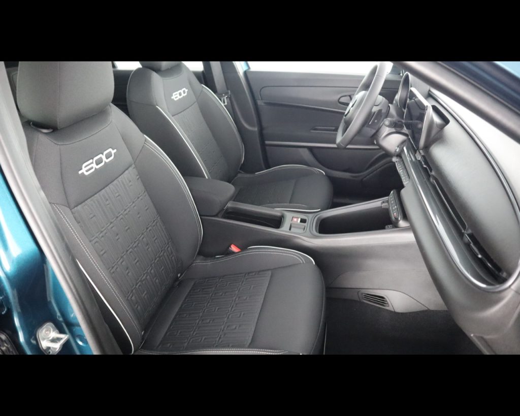 FIAT 600 POP 1.2 Hybrid 100cv - 17