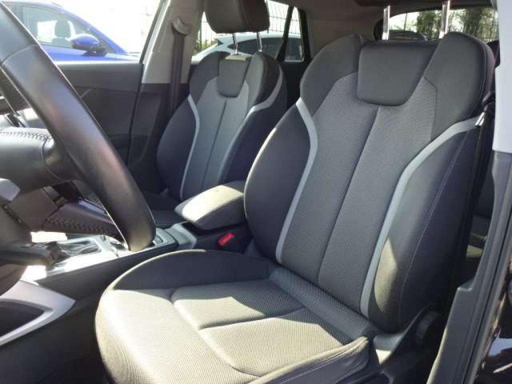 AUDI Q2 I  35 1.5 tfsi Admired s-tronic - 10