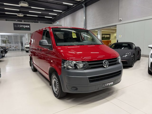 VOLKSWAGEN T5 Rosso pastello