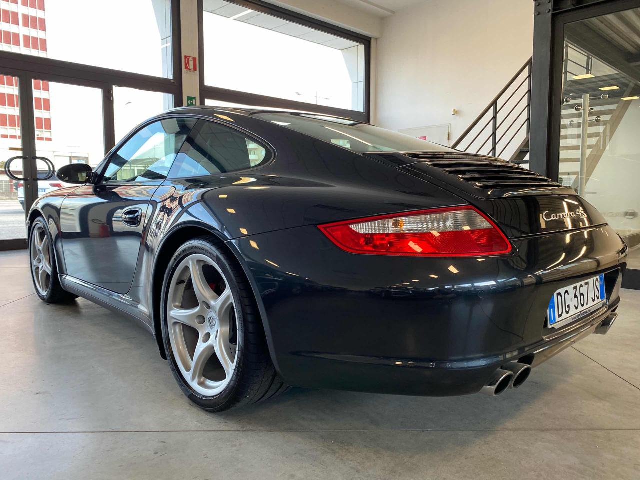 PORSCHE 911 Carrera 4S Coupé - 4