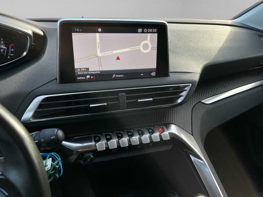 PEUGEOT 3008 1.5HDi 130 AUTOCARRO N1 - 13