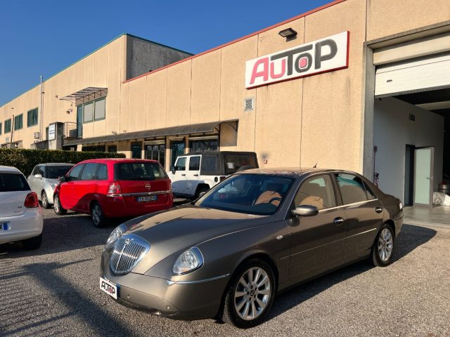 LANCIA Thesis Antracite metallizzato