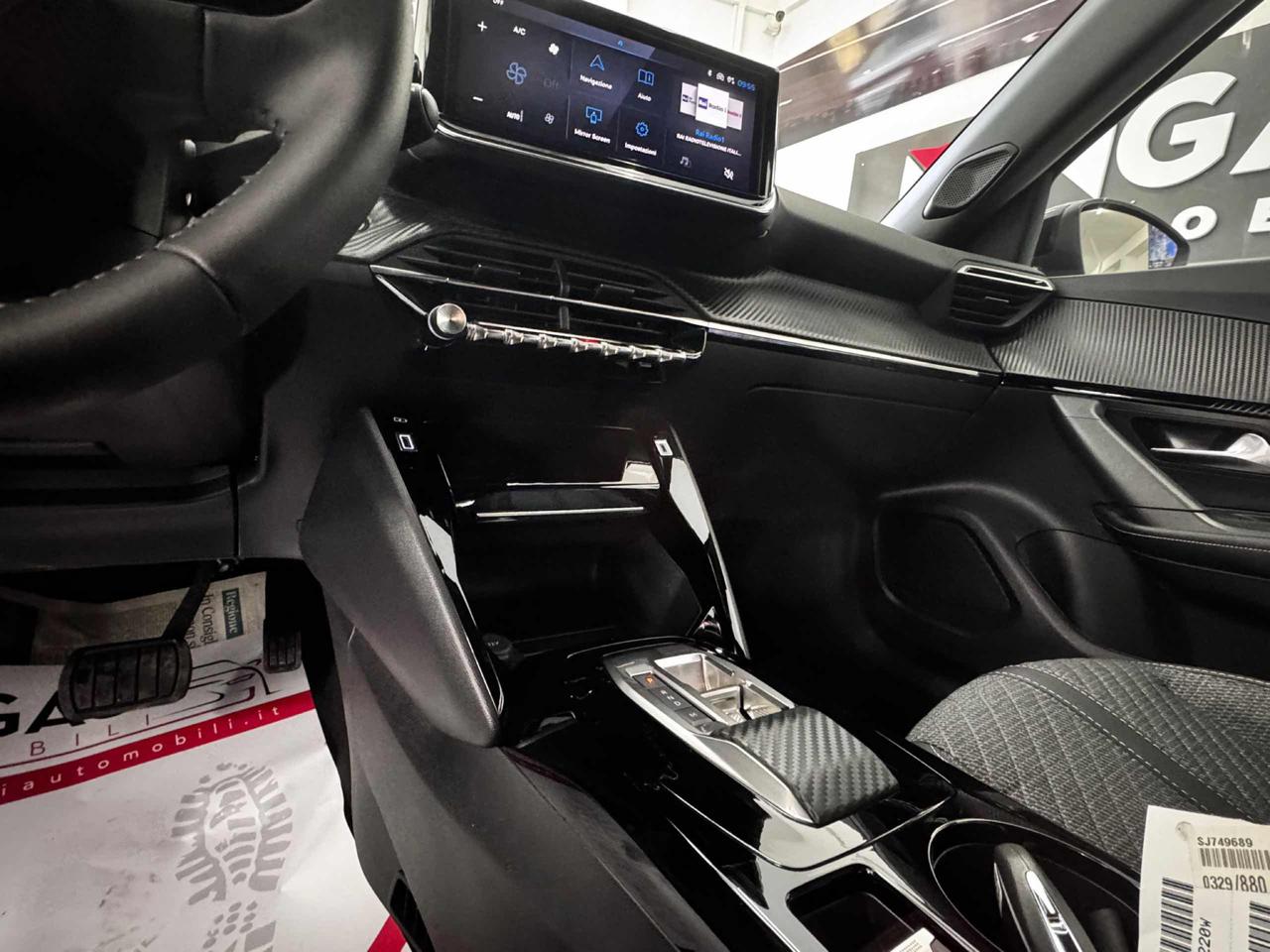 PEUGEOT 2008 Hybrid 145 e-DCS6 Allure - 62