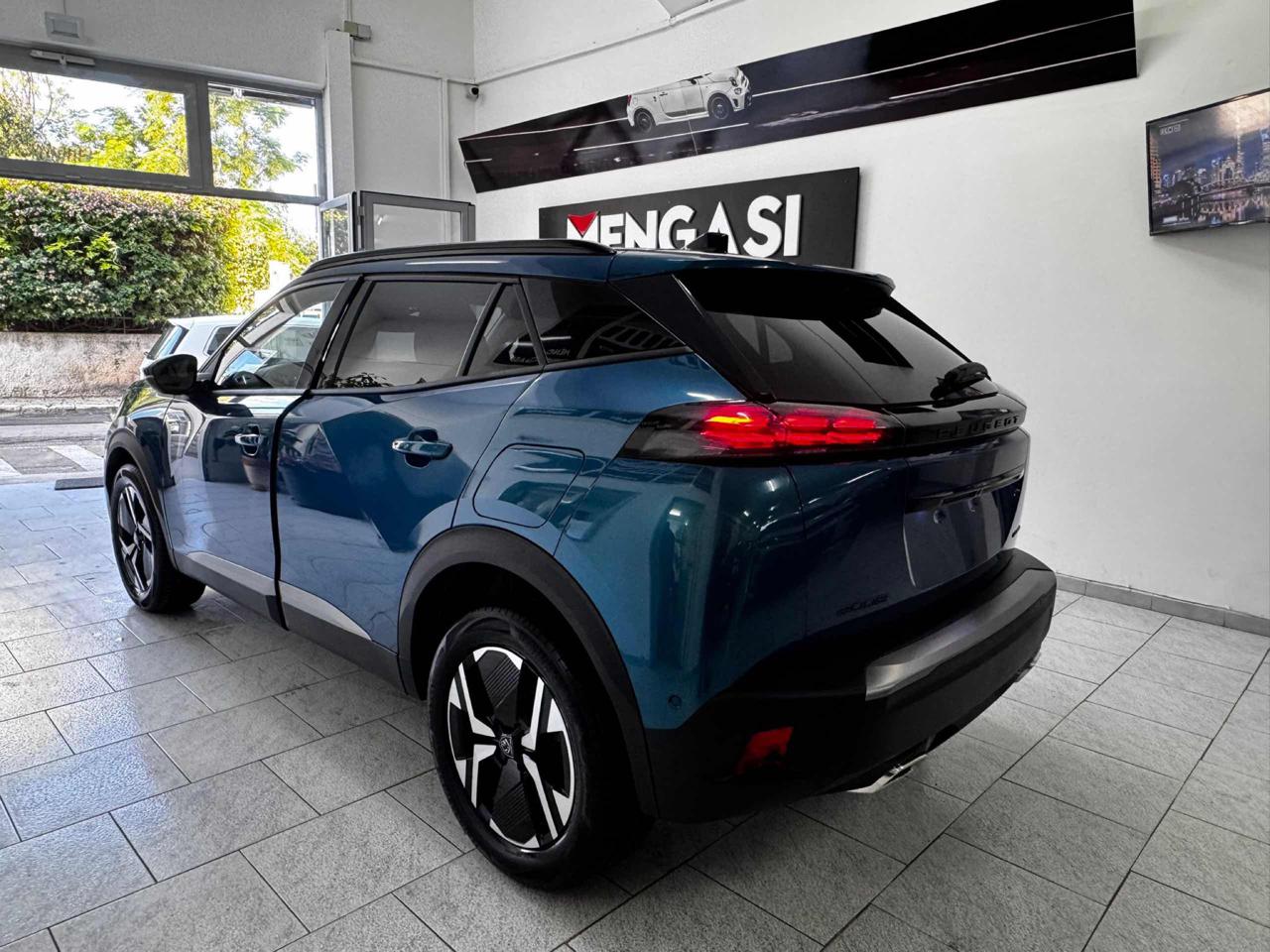 PEUGEOT 2008 Hybrid 145 e-DCS6 Allure - 47