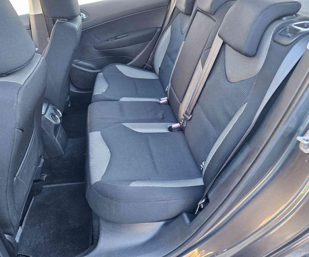 PEUGEOT 308 1.6 THP 156CV 5p. Féline - 13