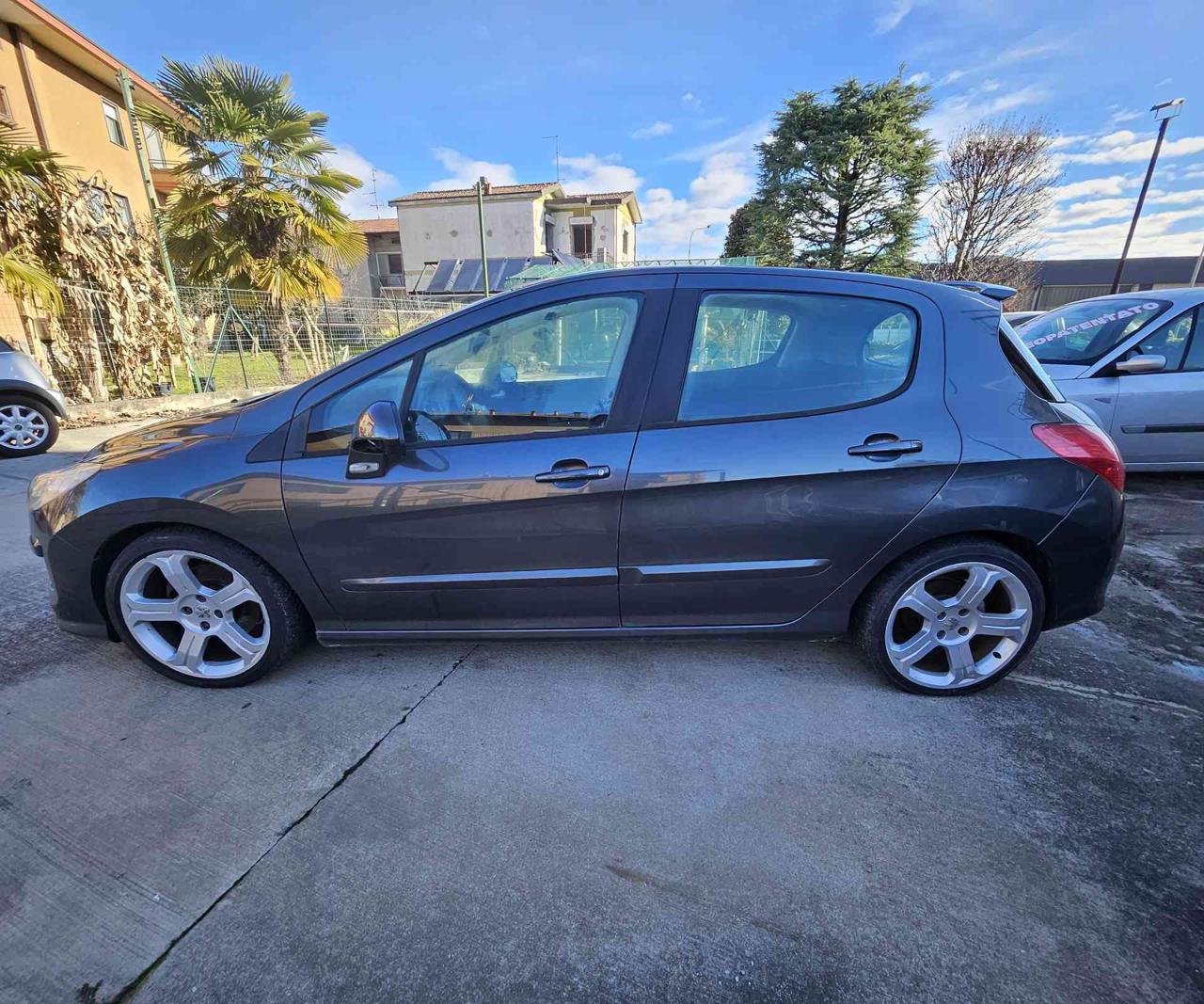 PEUGEOT 308 1.6 THP 156CV 5p. Féline - 4