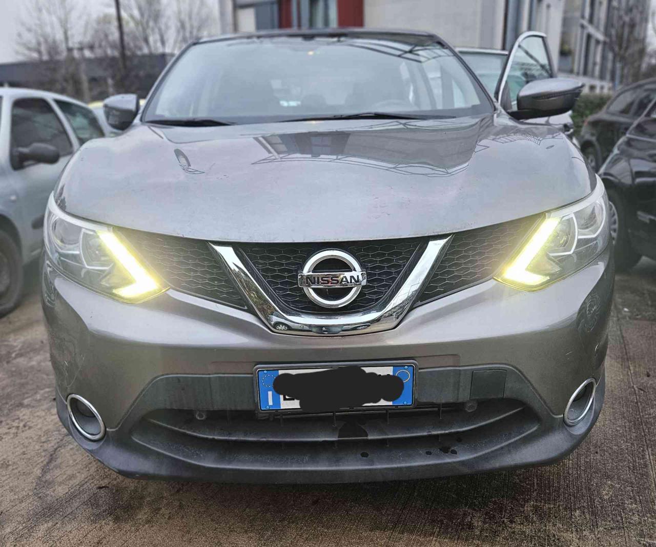 NISSAN Qashqai 1.2 DIG-T Tekna - 2