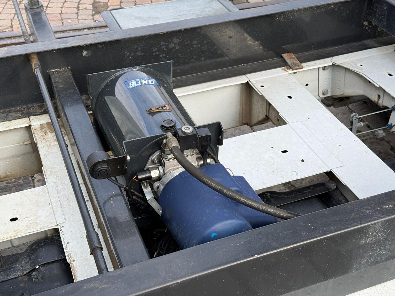 FORD Transit 310 2.0TDCi EcoBlue 130CV  RIBALTABILE TRILATERALE - 19