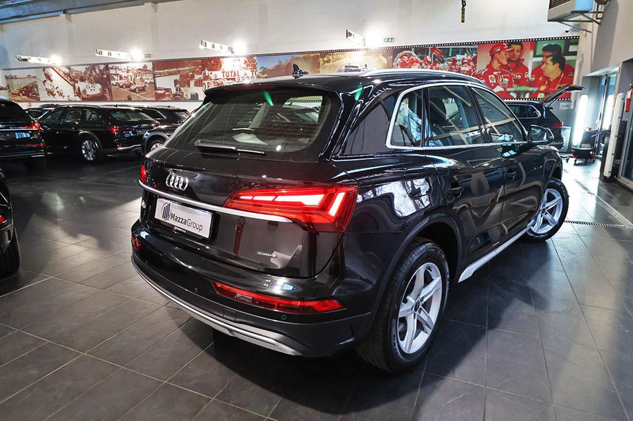 AUDI Q5 40 TDI Quattro S-Tronic Business Advanced - 9