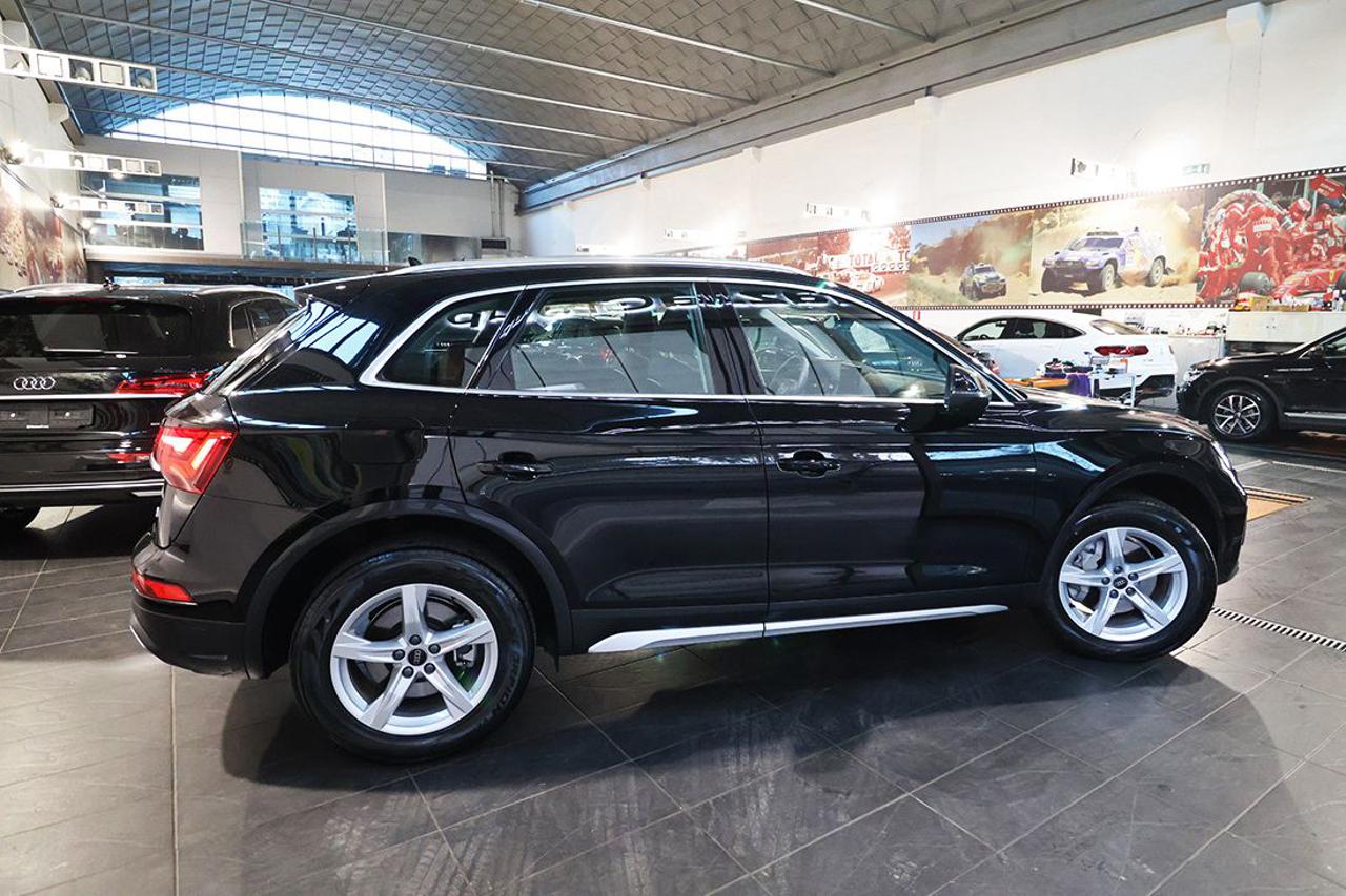 AUDI Q5 40 TDI Quattro S-Tronic Business Advanced - 10