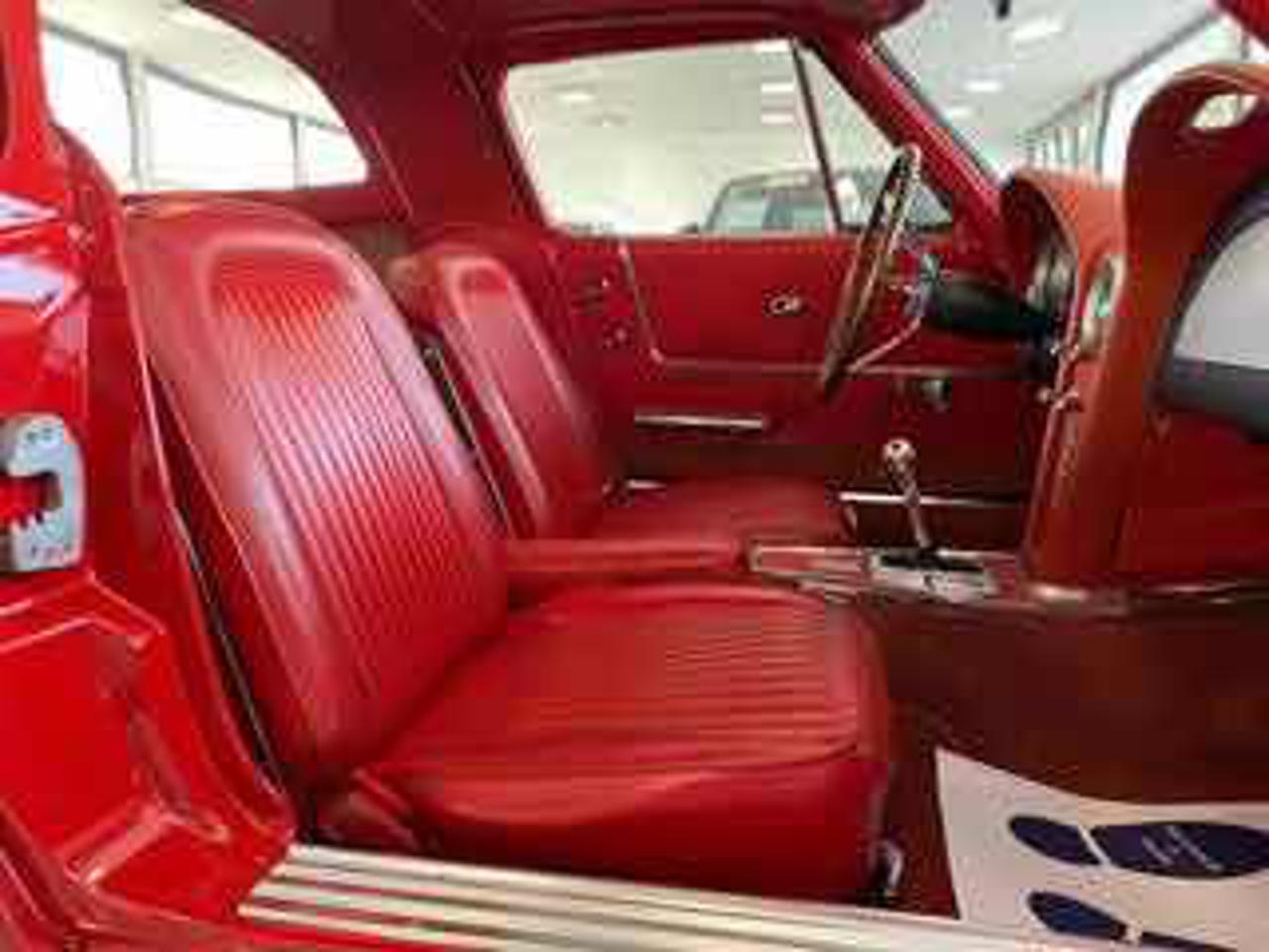 CORVETTE C2 STING RAY COUPE - 12