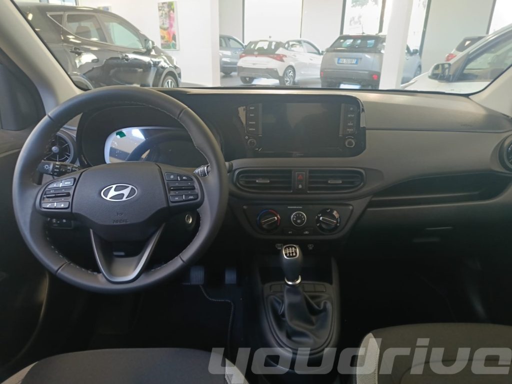 HYUNDAI i10 / 1.0 MPI Connectline MY 25 KM0 - 10