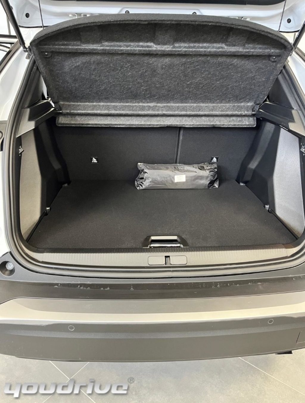 PEUGEOT 2008 / PureTech 100 S&S Allure KM0 - 13