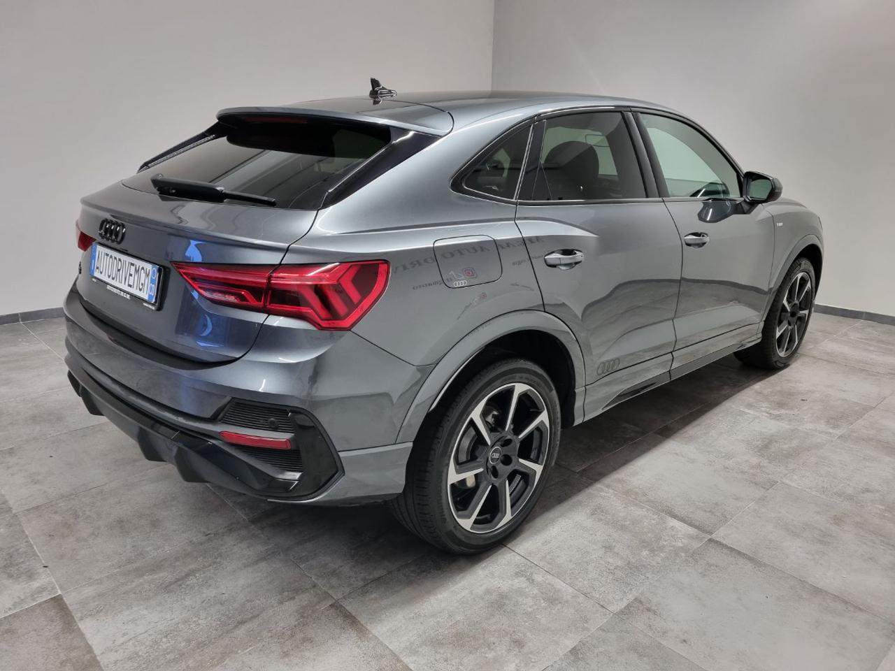 AUDI Q3 SPB 35 TDI S tronic S LINE edition - 16