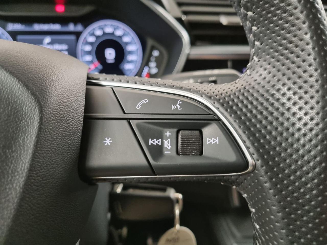 AUDI Q3 SPB 35 TDI S tronic S LINE edition - 27