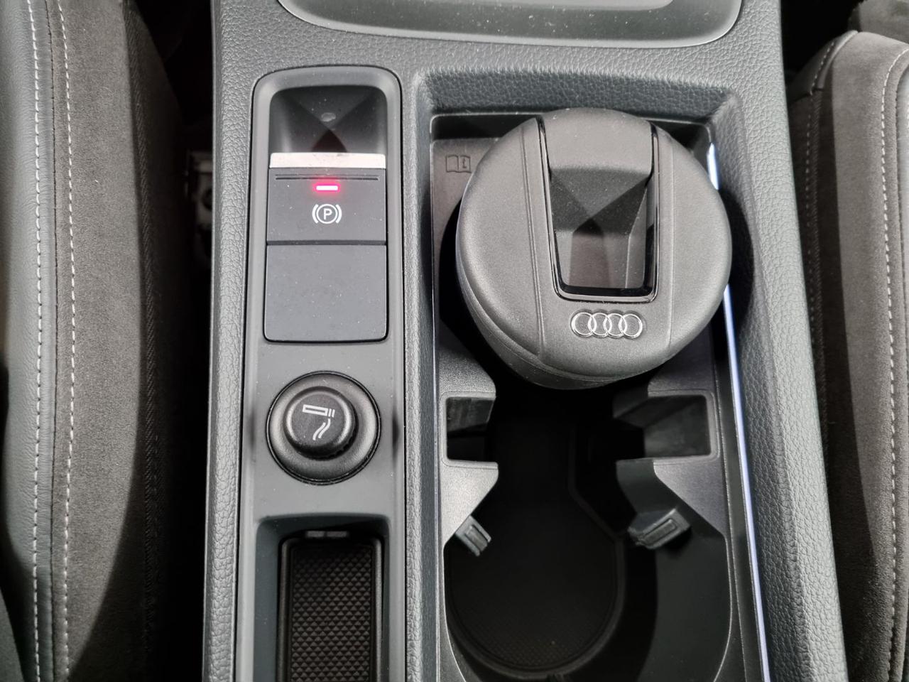 AUDI Q3 SPB 35 TDI S tronic S LINE edition - 17