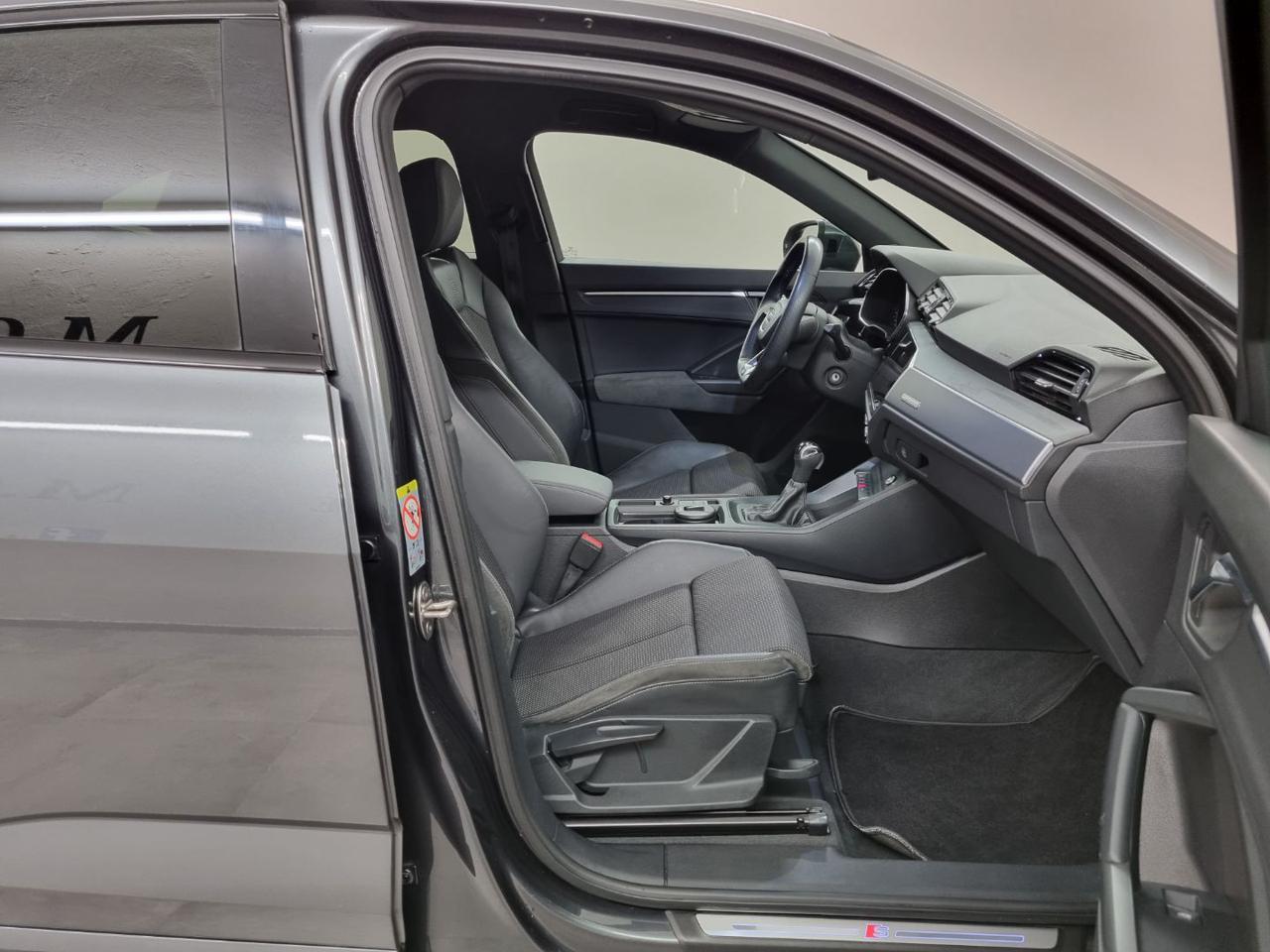 AUDI Q3 SPB 35 TDI S tronic S LINE edition - 8