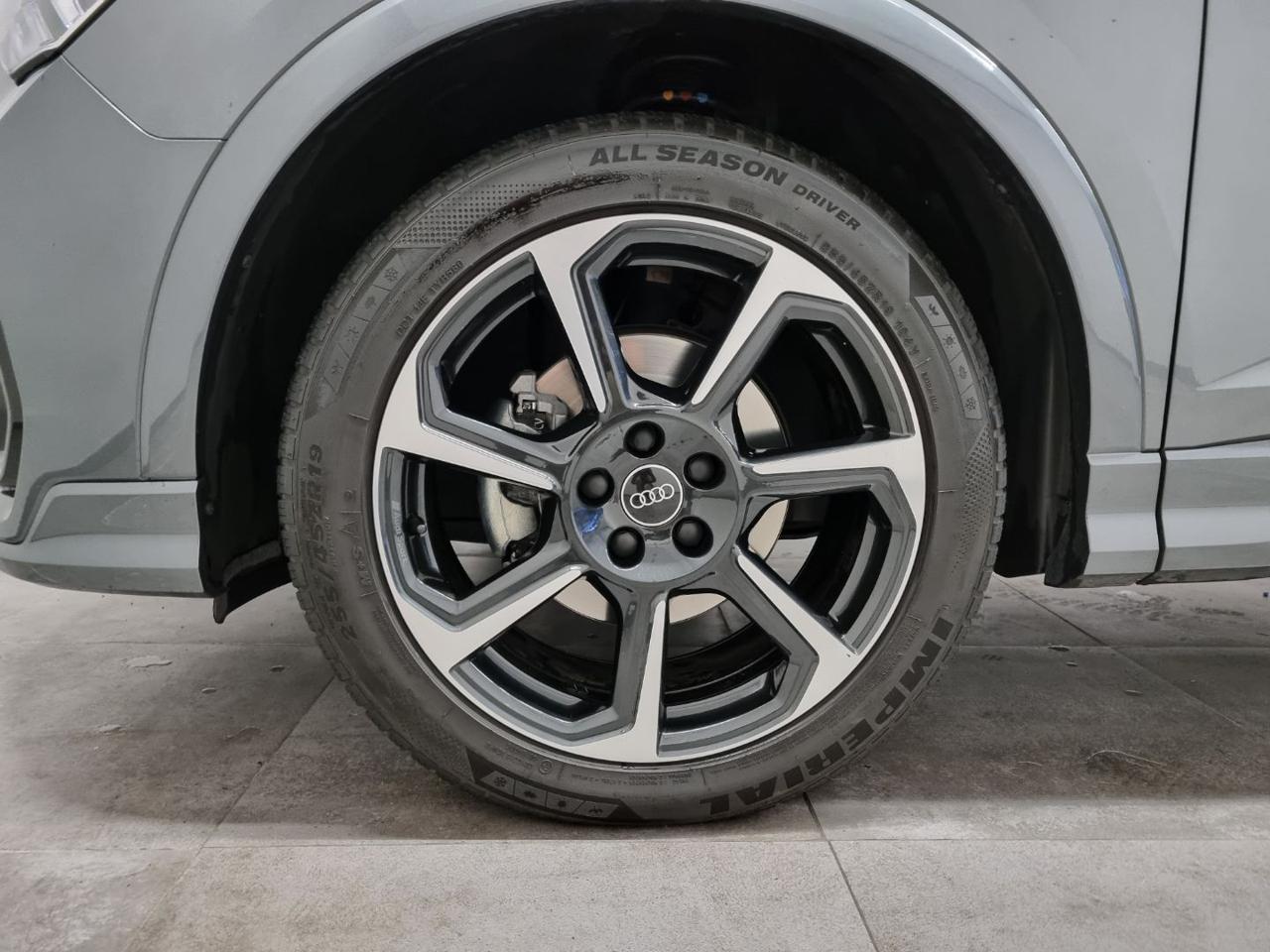 AUDI Q3 SPB 35 TDI S tronic S LINE edition - 15