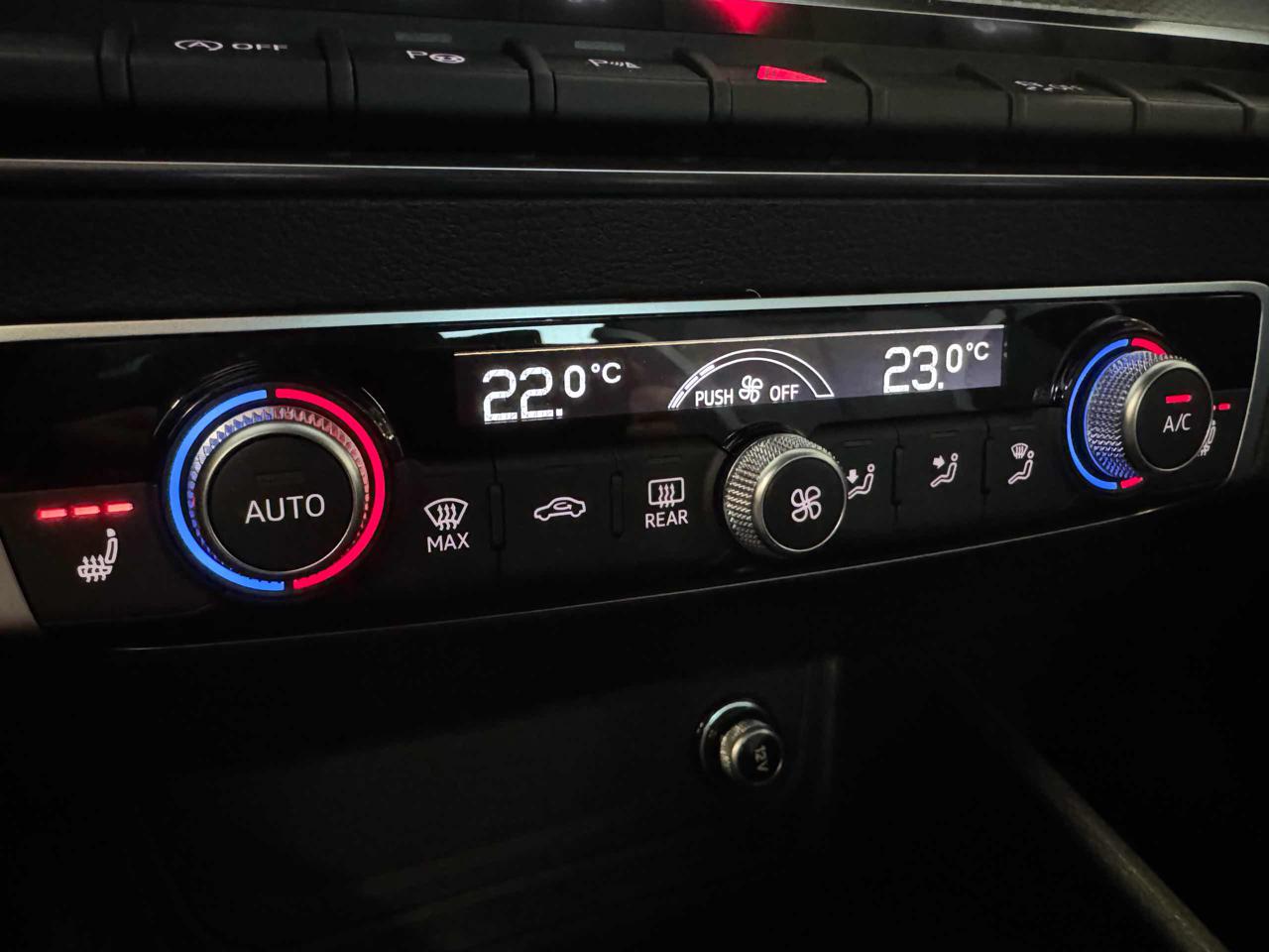 AUDI Q2 30 TFSI S line Edition Km 1813 - 17