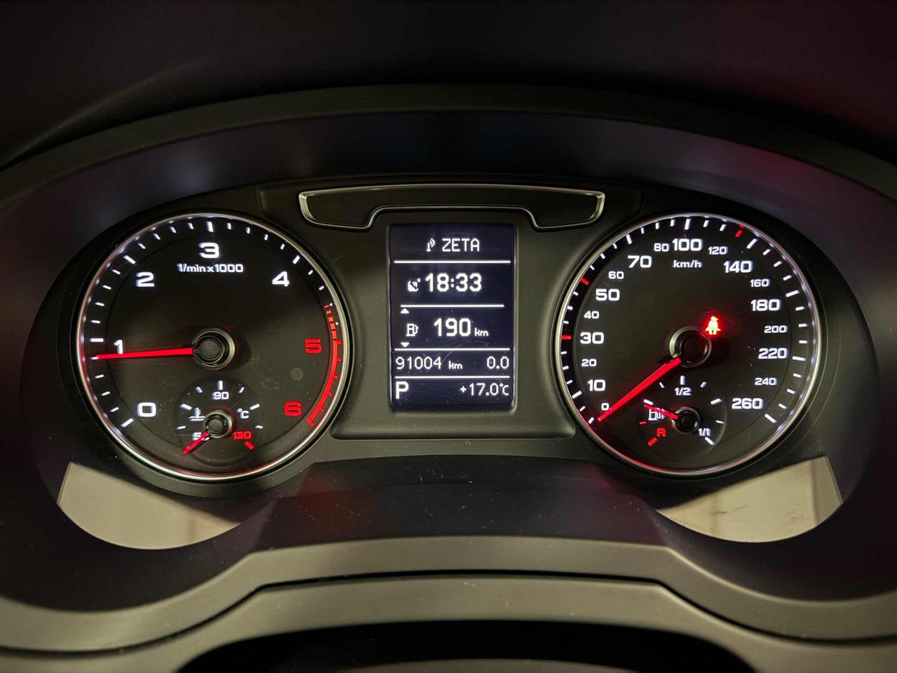 AUDI Q3 2.0 TDI 150 CV quattro S tronic Business - 6