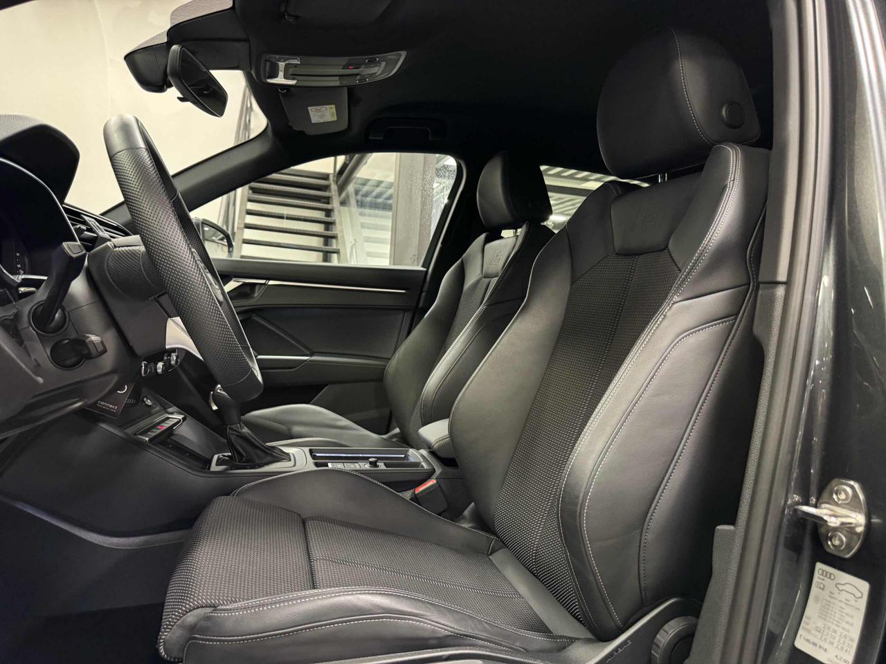AUDI Q3 35 TDI S tronic S line Interiors - 11