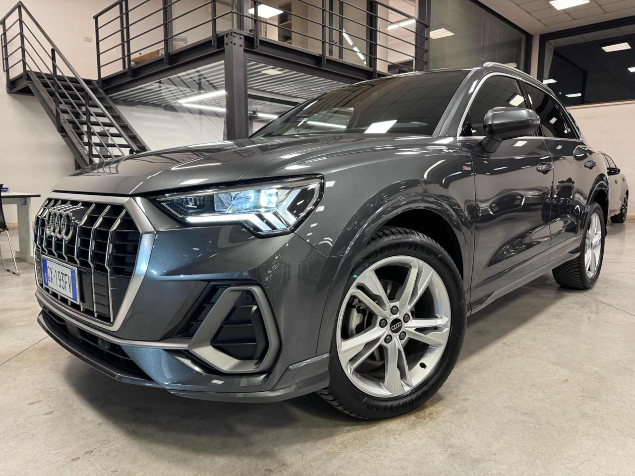 AUDI Q3 35 TDI S tronic S line Interiors - 1