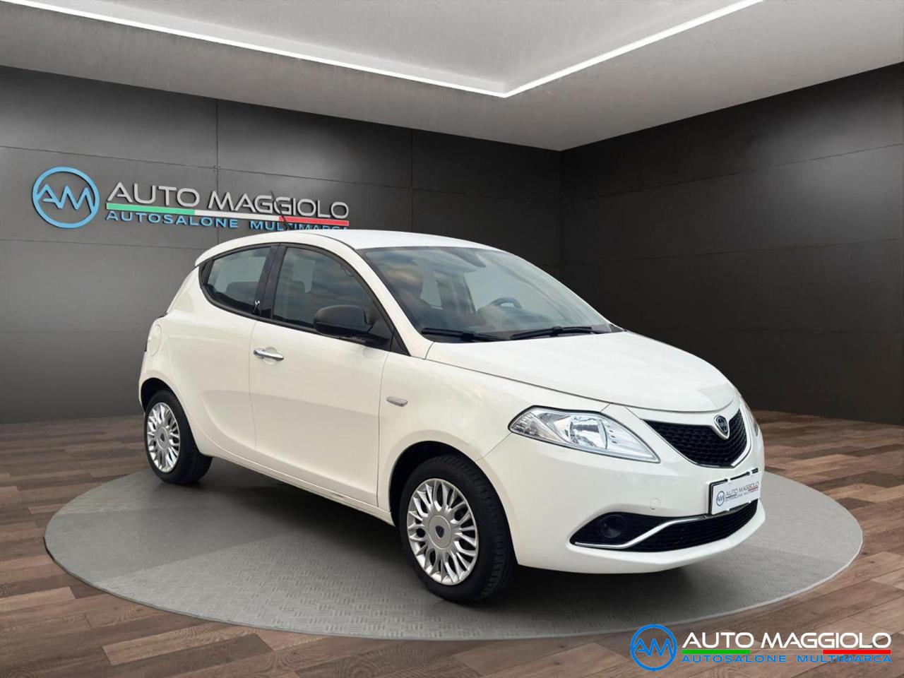 LANCIA Ypsilon 1.2 Benzina 69 CV 5 porte Silver PREZZO REALE - 3