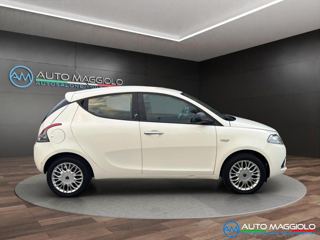 LANCIA Ypsilon 1.2 Benzina 69 CV 5 porte Silver PREZZO REALE - 4