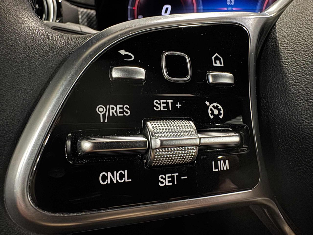 MERCEDES-BENZ A 200 d Sport - 18